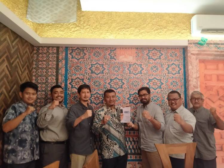 Bertemu Tim Rumah Relawan Anies, PB-PASU Diberi Buku Gagasan, Narasi dan Karya