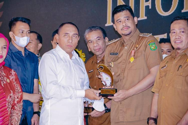 Pemko Medan Raih Anugerah Keterbukaan Informasi Badan Publik 2022