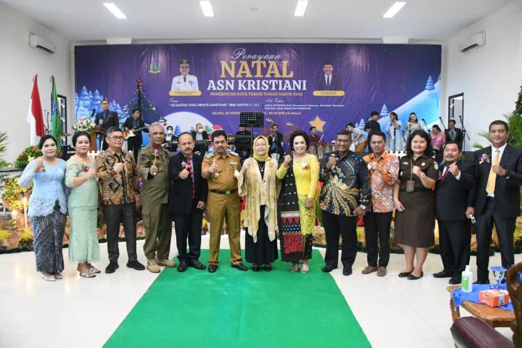 Hadiri Natal ASN, Pj. Walikota Ingatkan ASN Agar Berahlak