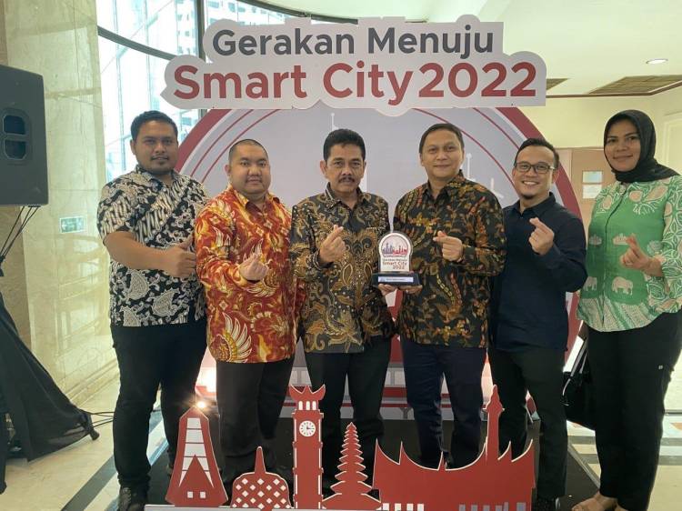 PJ. Walikita Tebingtinggi Terima Penghargaan 50 Kab/Kota Terpilih Gerakan Menuju Smartcity