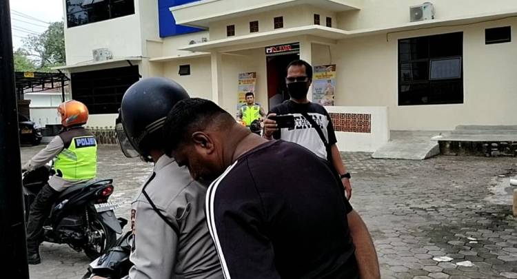 Rampas HP WNA, Pria Diserahkan ke Polrestabes Medan