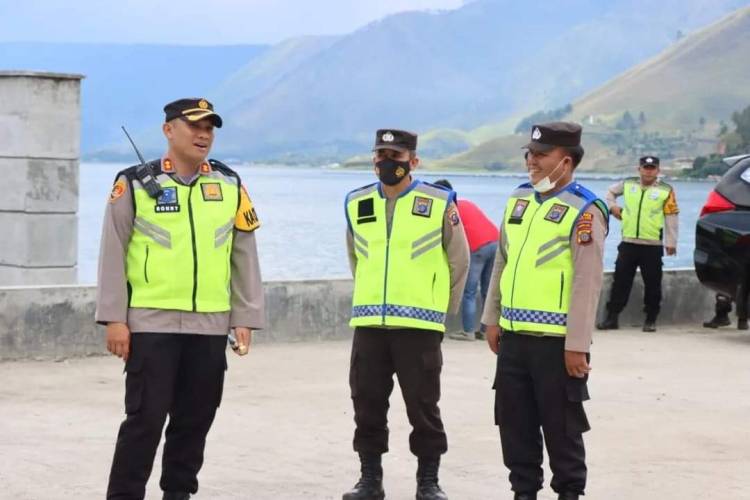 AKBP Ronny Nicolas Sidabutar Pastikan Kesiapan Darmaga Tongging Jelang Natal dan Tahun Baru