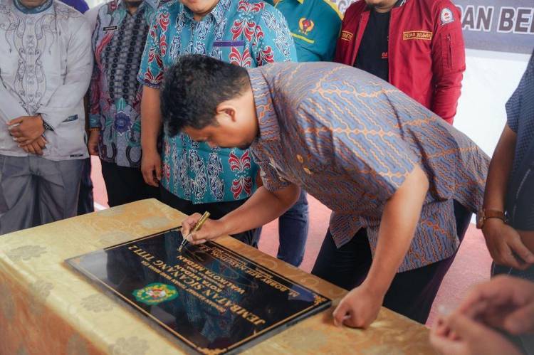 Wali Kota Medan Resmikan Jembatan Titi Dua Sicanang Belawan