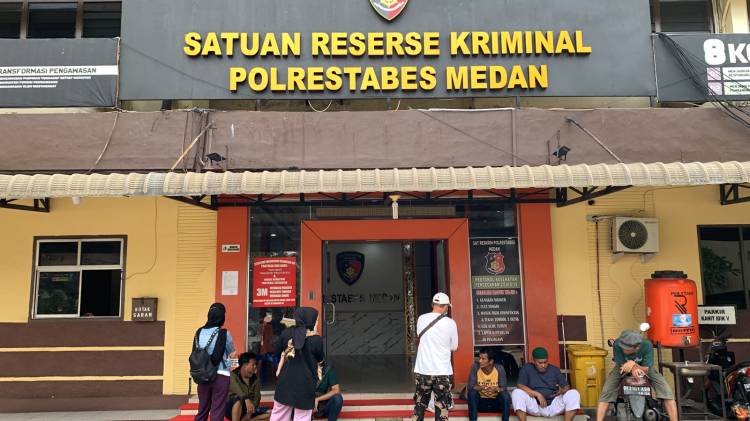 Gerak Polisi 'Lamban', Honorer Diduga Cabuli Anak Tiri Bertahun Ditangkap Warga Percut Sei Tuan