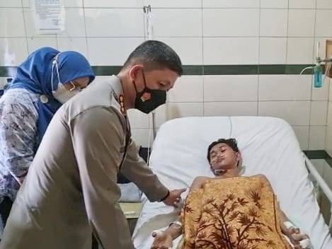 Kapolrestabes Medan Sambangi Korban Perampokan di RS Sembiring