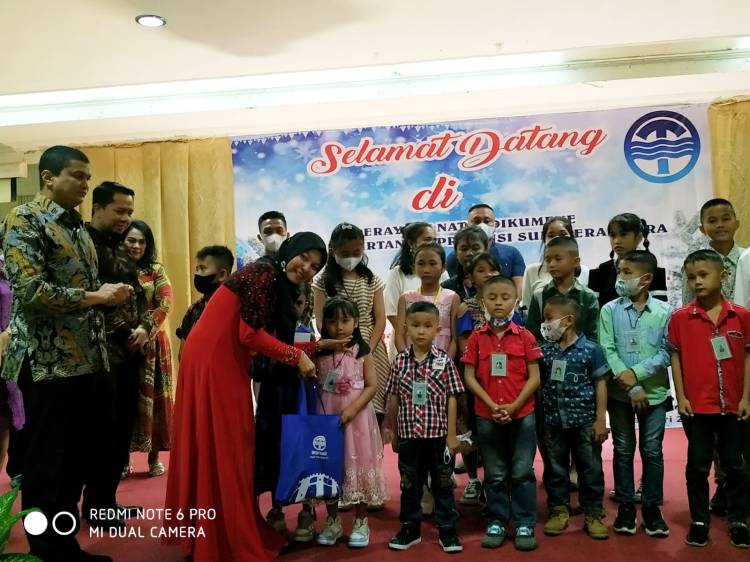 Rayakan  Natal Oikumene, Perumda Tirtanadi Berbagi Bersama Panti Asuhan