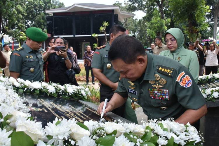 Kasad Resmikan Museum Jayakarta Kodam Jaya