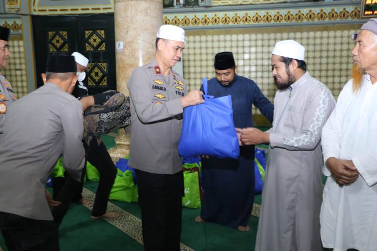 Wakapolda Sumut  Subuh berjamaah Jaga Situasi Kamtibmas