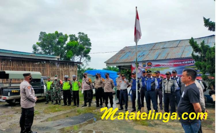 Kapolsek Padang Tualang Pimpin Apel Pembukaan Portal Dan Pengamanan Arus Lalulintas