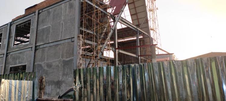 Bupati Humbahas Kesal Lantai Dak dan Rangka Plafon Minta Dibongkar