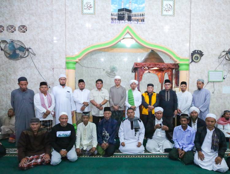Musa Rajekshah Berbagi dengan Bilal Mayit
