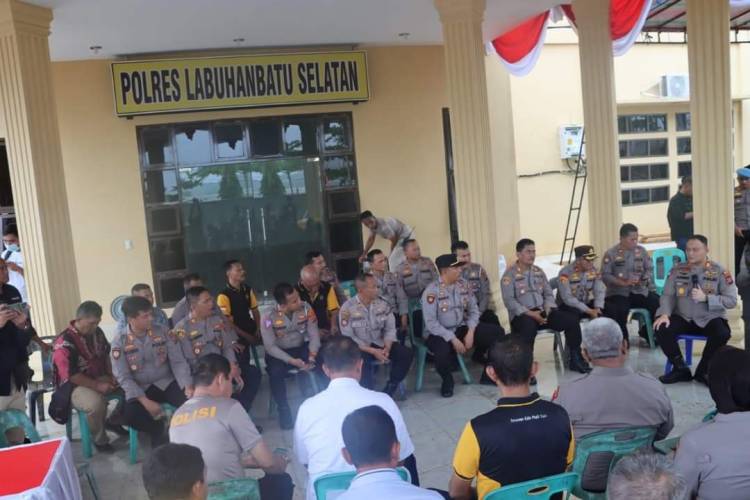 Kapolres Pimpin Rapat Jelang Peresmian Polres Labuhanbatu