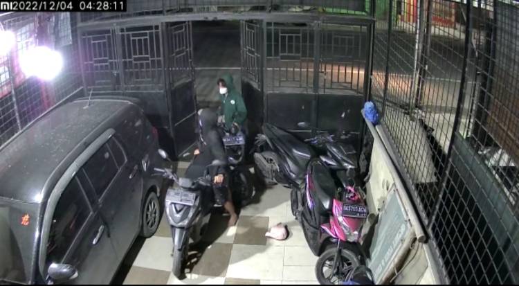 Dalam Sehari, Wanita Bersama Rekannya kMaling Gasak 6 Motor