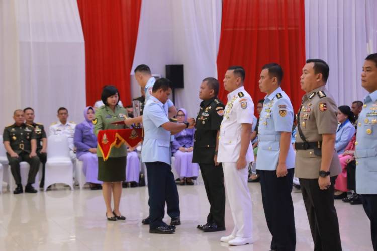 Pendidikan Reguler ke-50 Sesko TNI Ditutup,Kolonel Ezra Lulus Terbaik