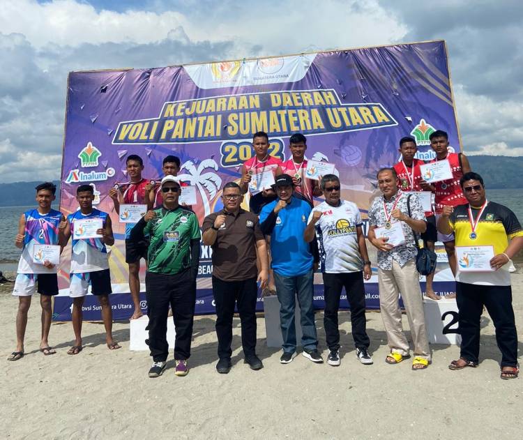 Personil Brimob Sumut Raih Juara 1 Pada Kejurda Bola Voly Pantai di Samosir