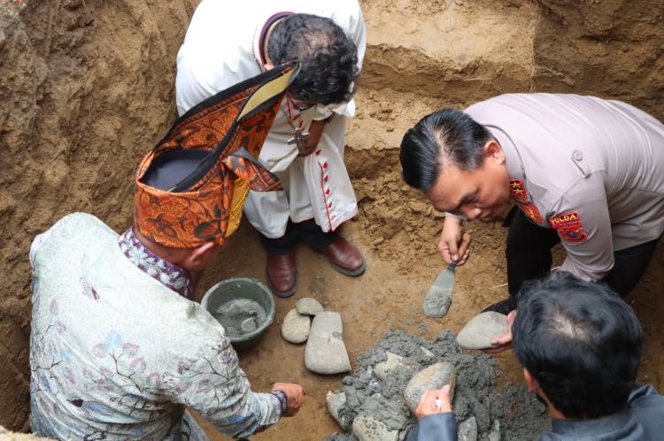 Perayaan Ekaristi dan Pembangunan Aula Gereja Khatolik Paroki St Antonius Padua