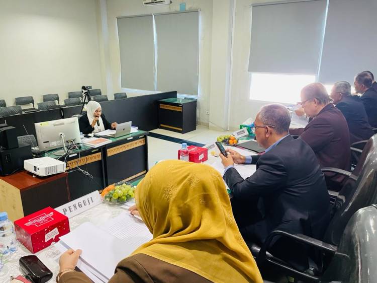 Notaris Yulfita Rahim, Calon Doktor Hukum Pertama UIR Selesai Ujian Tertutup