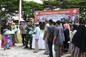 Meringankan Beban Warga, Polres Bireuen Buka Bazar Sembako Murah