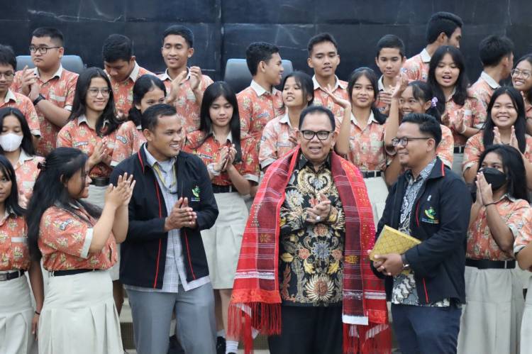 Baskami Ajak Siswa St. Ignatius Berpikir Kritis dan Kreatif