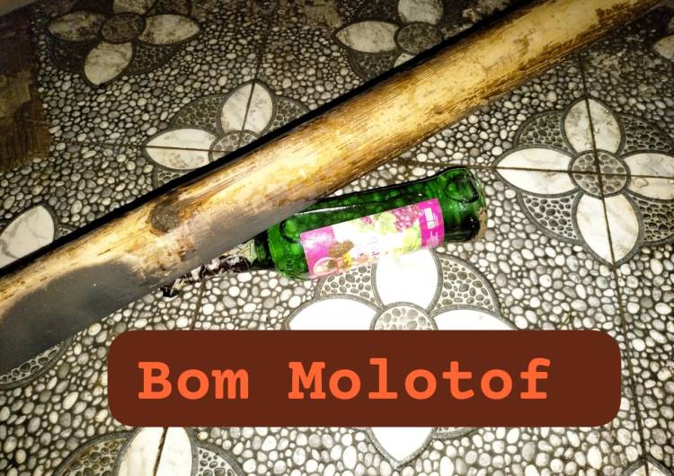 Teror Jelang Natal!!! Rumah Wartawan Dimolotov