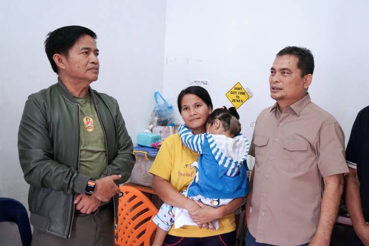 Pascaoperasi Benjolan di Kepala,  Pj Gubernur Sumut Jenguk Balita Mesrida Waruwu dari Nias