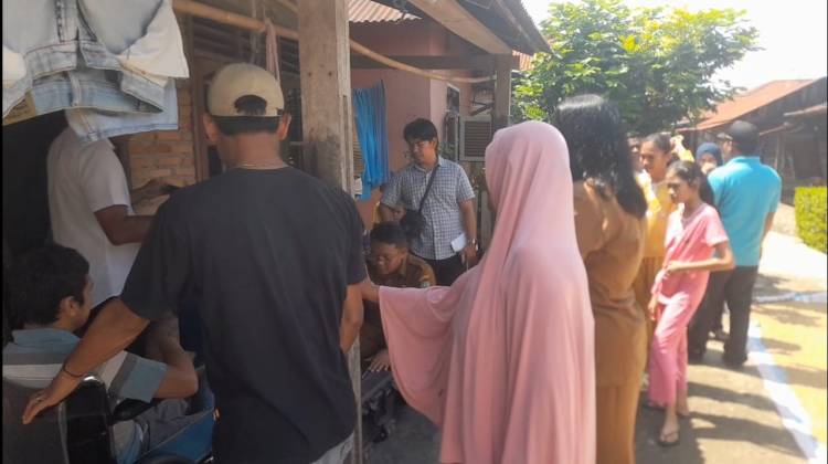 Disdukcapil Madina Jemput Bola Rekam KTP untuk penyandang Disabilitas