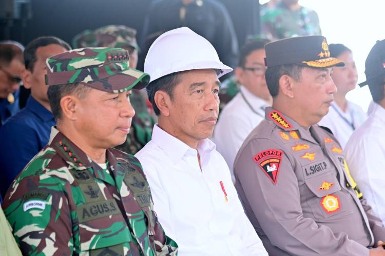 Panglima TNI Mendampingi Presiden RI Groundbreaking Kodim IKN