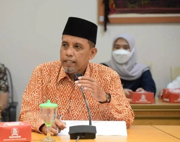 Ahmad Darwis Desak Pemko Medan Perbaiki Jalan Rusak di Medan Selayang, Tuntungan dan Johor