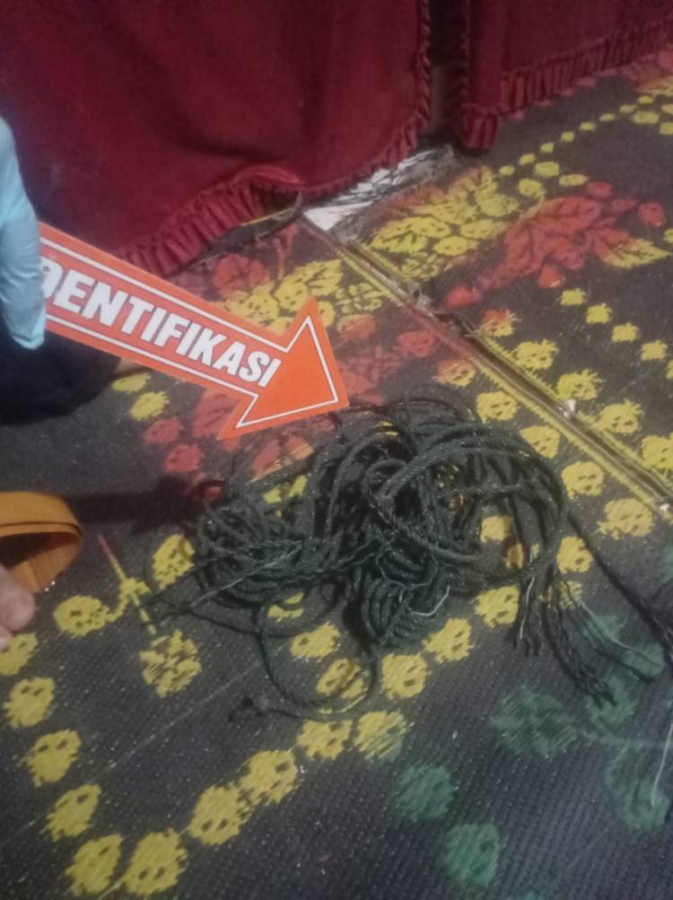 Tragis ...., Wanita Muda  Gantung Diri di Kamar