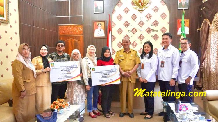 Syah Afandin Serahkan Santunan ke Ahli Waris Korban Meninggal di Objek Wisata.