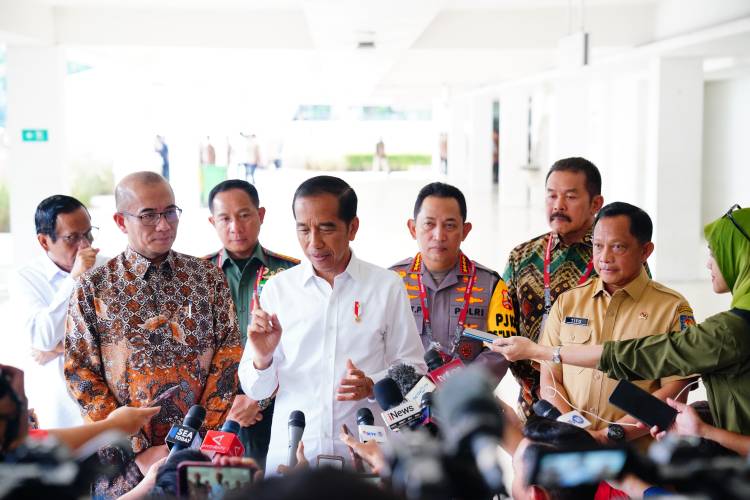 Panglima TNI Hadiri Rapat Konsolidasi Nasional Kesiapan Pemilu 2024 Pimpinan Presiden RI