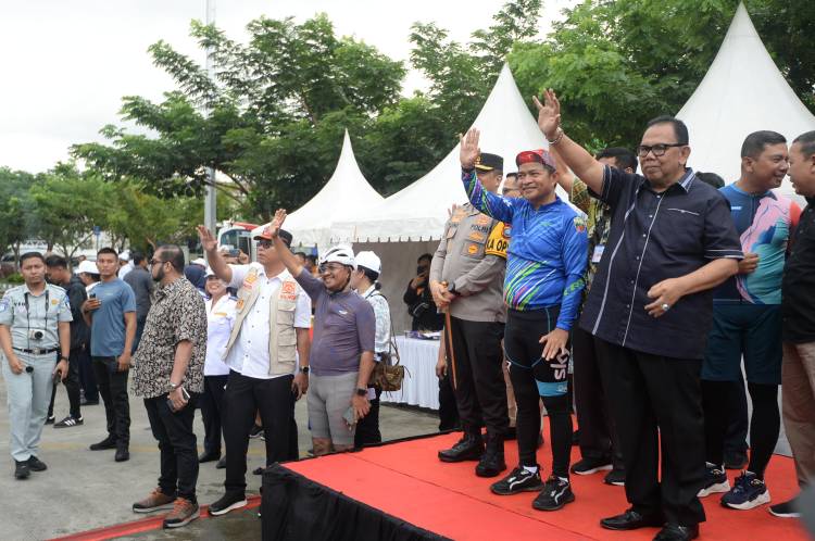 Pj Gubernur Sumut Lepas 1.200 Peserta Mudik Gratis Nataru
