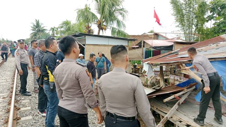 Polsek Percut Sei Tuan Gerebek Gubuk Narkoba