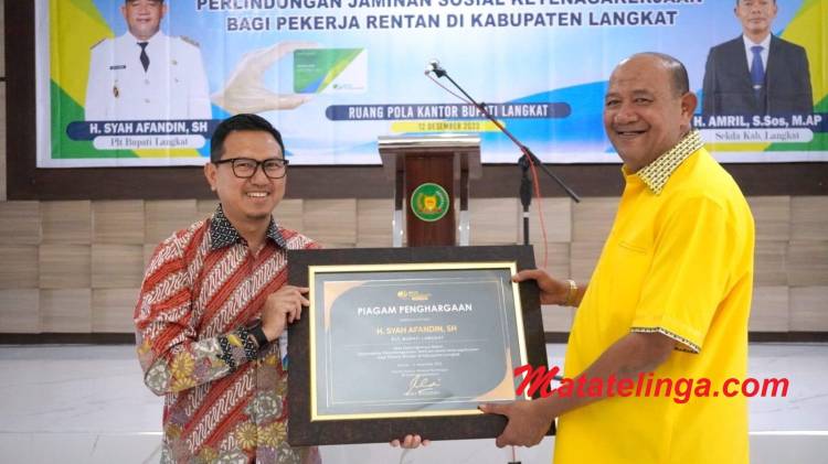 Plt Bupati Langkat Syah Afandin, SH Lindungi 26.639 orang Pekerja Rentan di Langkat