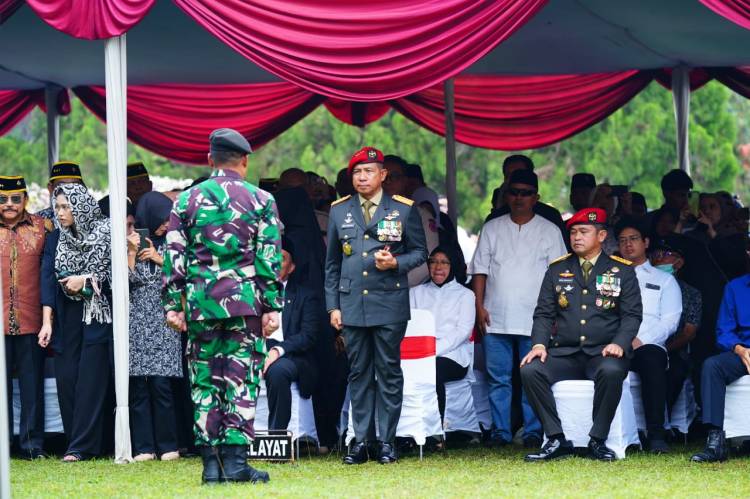 Panglima TNI Pimpin Upacara Pemakaman Letnan Jenderal TNI (Purn.) Dr. (H.C.) Doni Monardo, S.I.P.