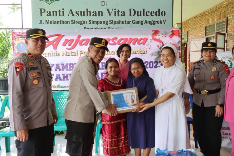 Sambut Natal Polres Siantar, Kapolres Anjangsana dan Berbagi Kasih