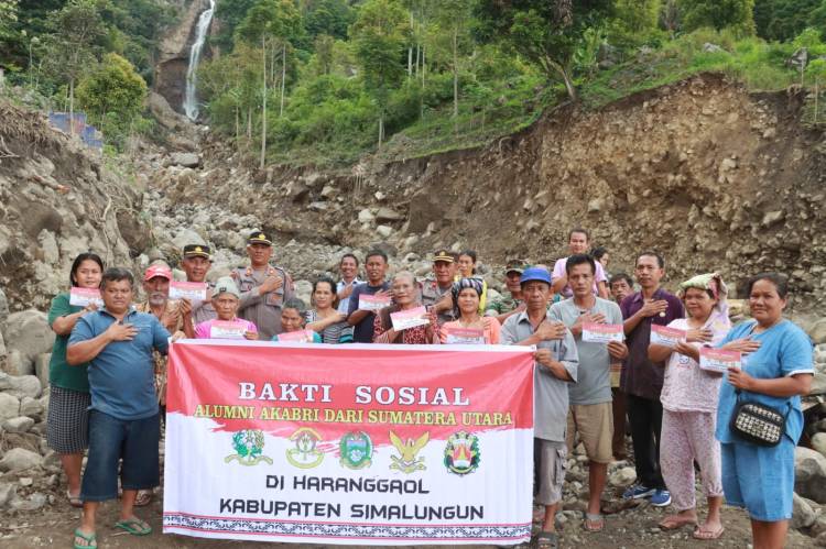 Bakti Sosial AKABRI Dari Sumut di Lokasi Banjir Binanga Bolon Simalungun