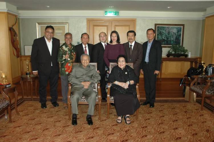 Teguh Santosa: Almh. Rachmawati Korban Politik, Negara Perlu Minta Maaf