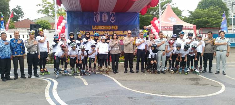 Polrestabes Medan Launching PKS dan Pembekalan kepada Pelajar Jelang Libur Natal dan Tahun Baru 2025