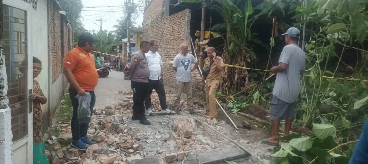 Polsek Pancur Batu dan Polrestabes Medan Lakukan Olah TKP di Lokasi Tembok SPBU  Runtuh
