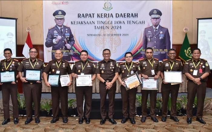 Kejari Demak Raih Peringkat III Berkinerja Terbaik Dalam Penanganan Perkara Pidsus Tahun 2024