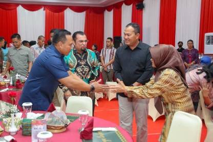 Makan Malam dr Susanti Bersama Pangdam I/BB, Mayjen TNI Rio Ferdianto dan Ketua Persit KCK Ny Galuh