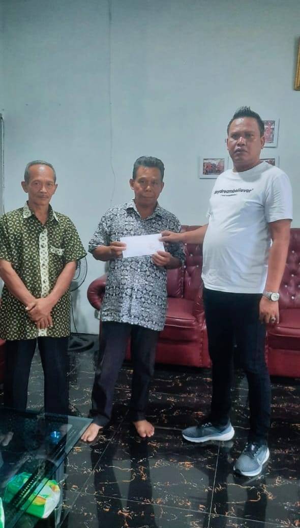 PAC Pemuda Pancasila Medan Denai  Memberikan Bantuan Pembangunan Tempat Berwudhu