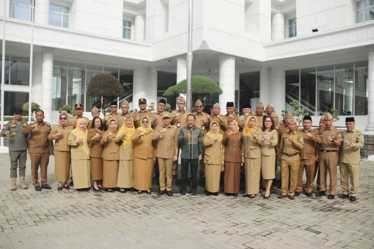 Pimpin Apel Pelepasan Purna Tugas Sekdaprov Sumut, Pj Gubernur Fatoni Ingatkan ASN Terus Lakukan Inovasi