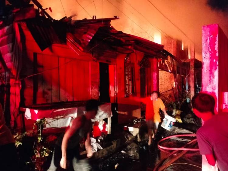 9 Rumah di Starban Terbakar, 14 KK Mengungsi