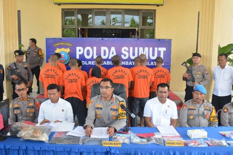 Polres Labusel Bongkar Judi Online di Pasar Inpres