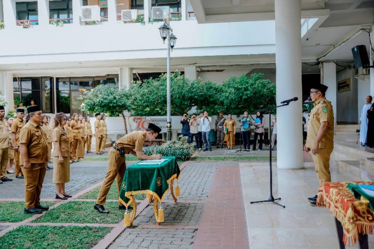 100 Pejabat Fungsional di Lingkungan Pemko Medan Dilantik