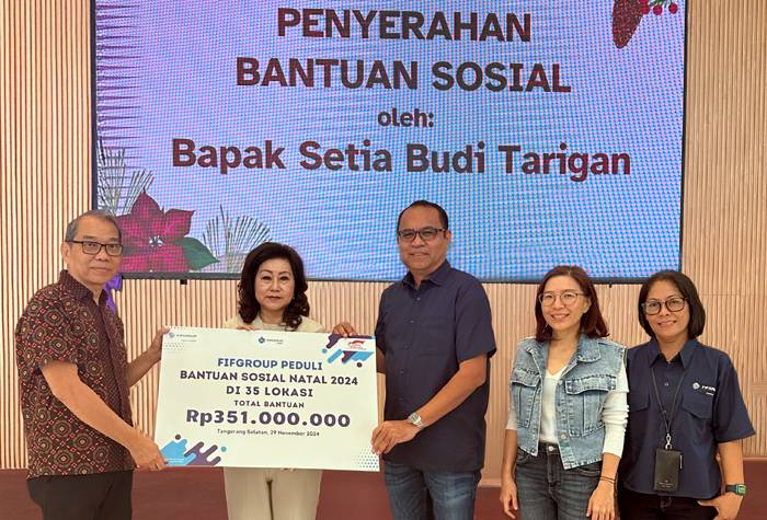 FIFGROUP Berbagi Kasih Natal dan Tahun Baru kepada 35 Panti Asuhan