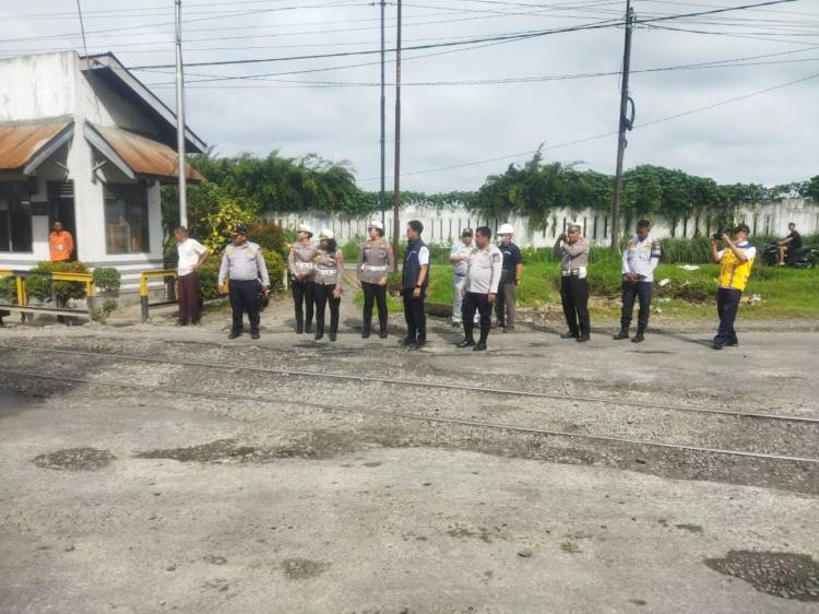 Sambut Nataru 2024,  Jalan Rusak Disurvey