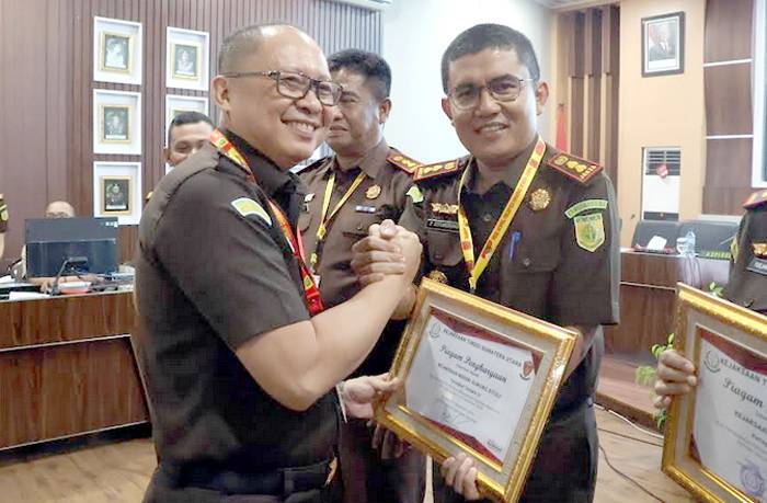 Rakerda Kejati Sumut 2024, Kajari Gunungsitoli Raih 3 Penghargaan, Salah Satunya Bidang Tipikor